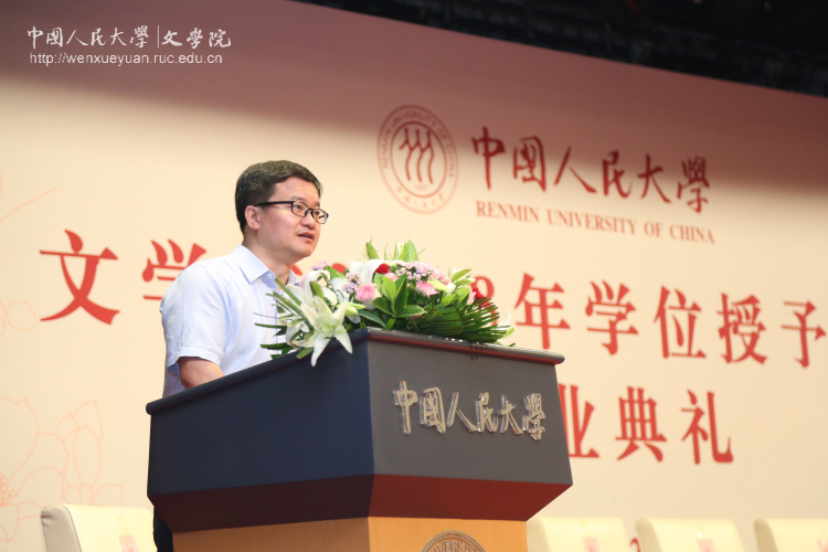 文公司党委书记兼副经理朱冠明教授